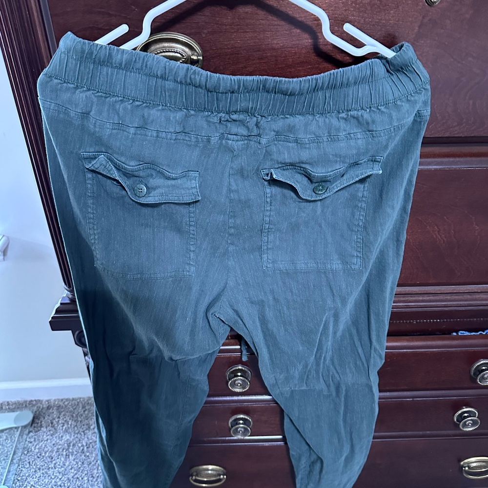 Women’s Kut brand Casual Pants in green